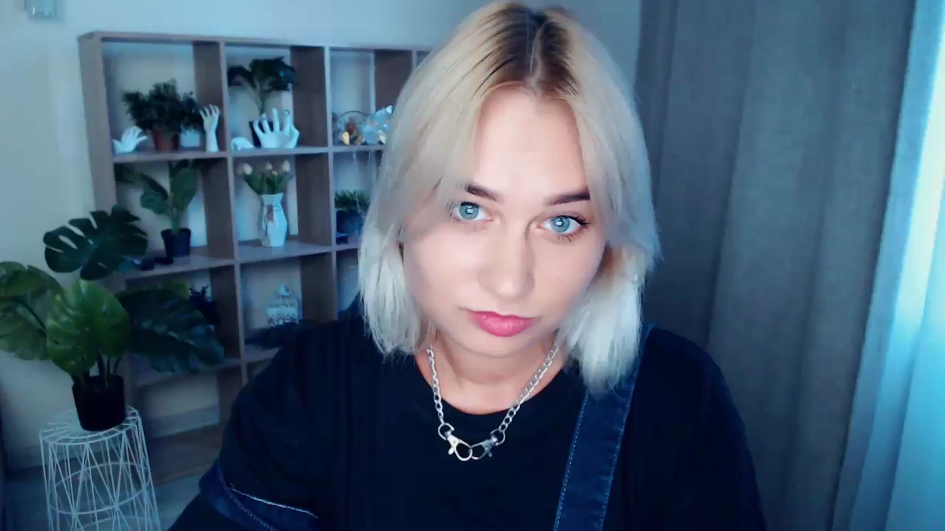Gallery image thumbnail from Kukla_kolduna's myfreecams stream on, 08/12/2024, 17:45 image 5 of 20