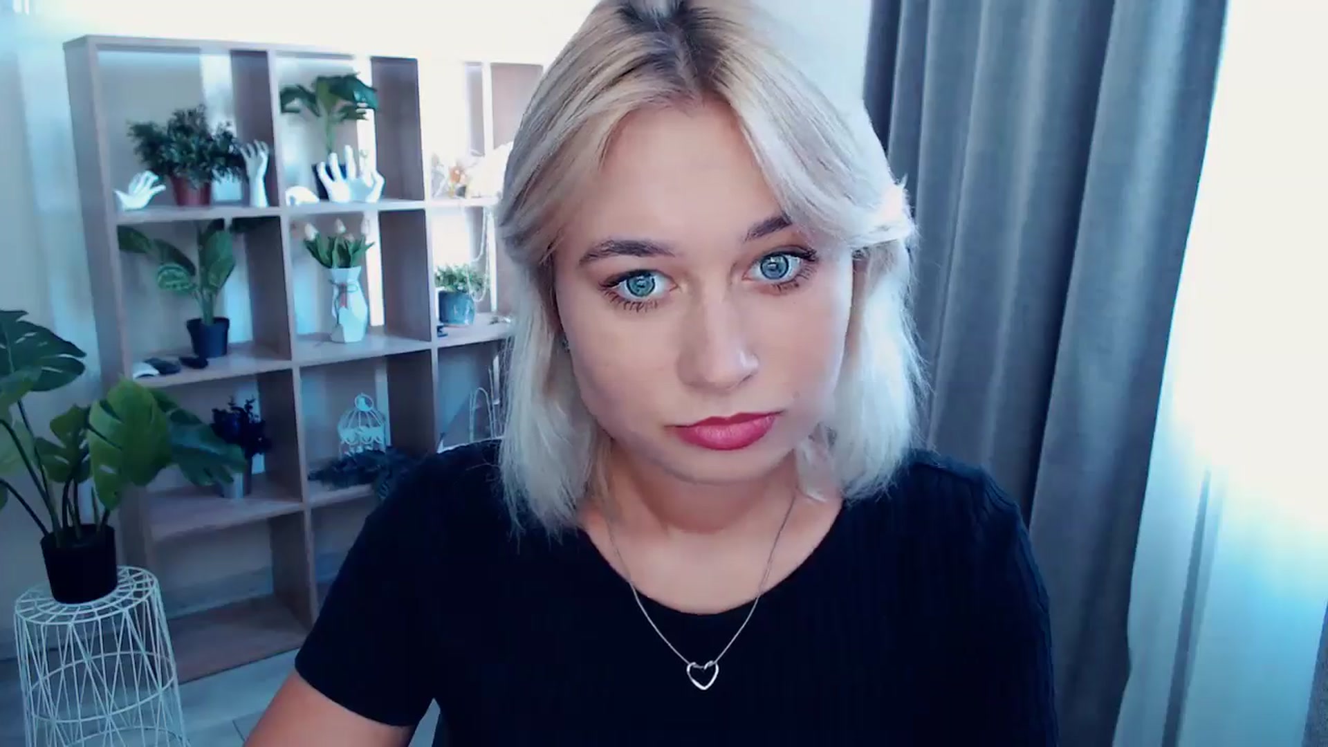 Gallery image thumbnail from Kukla_kolduna's myfreecams stream on, 08/15/2024, 14:14 image 17 of 20