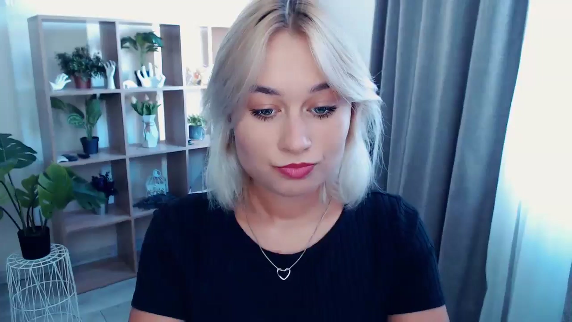 Gallery image thumbnail from Kukla_kolduna's myfreecams stream on, 08/15/2024, 14:14 image 19 of 20