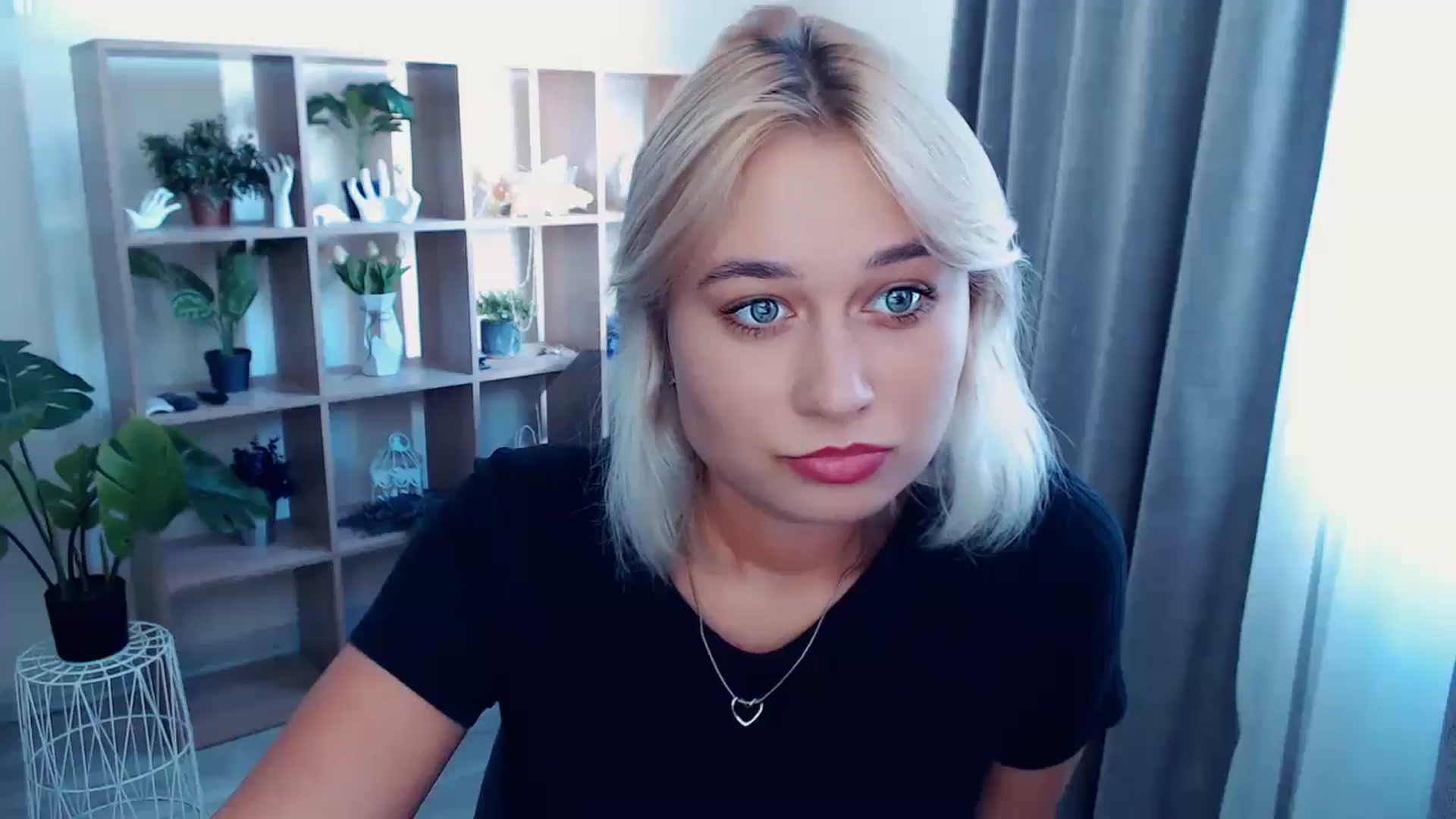 Gallery image thumbnail from Kukla_kolduna's myfreecams stream on, 08/15/2024, 14:14 image 12 of 20