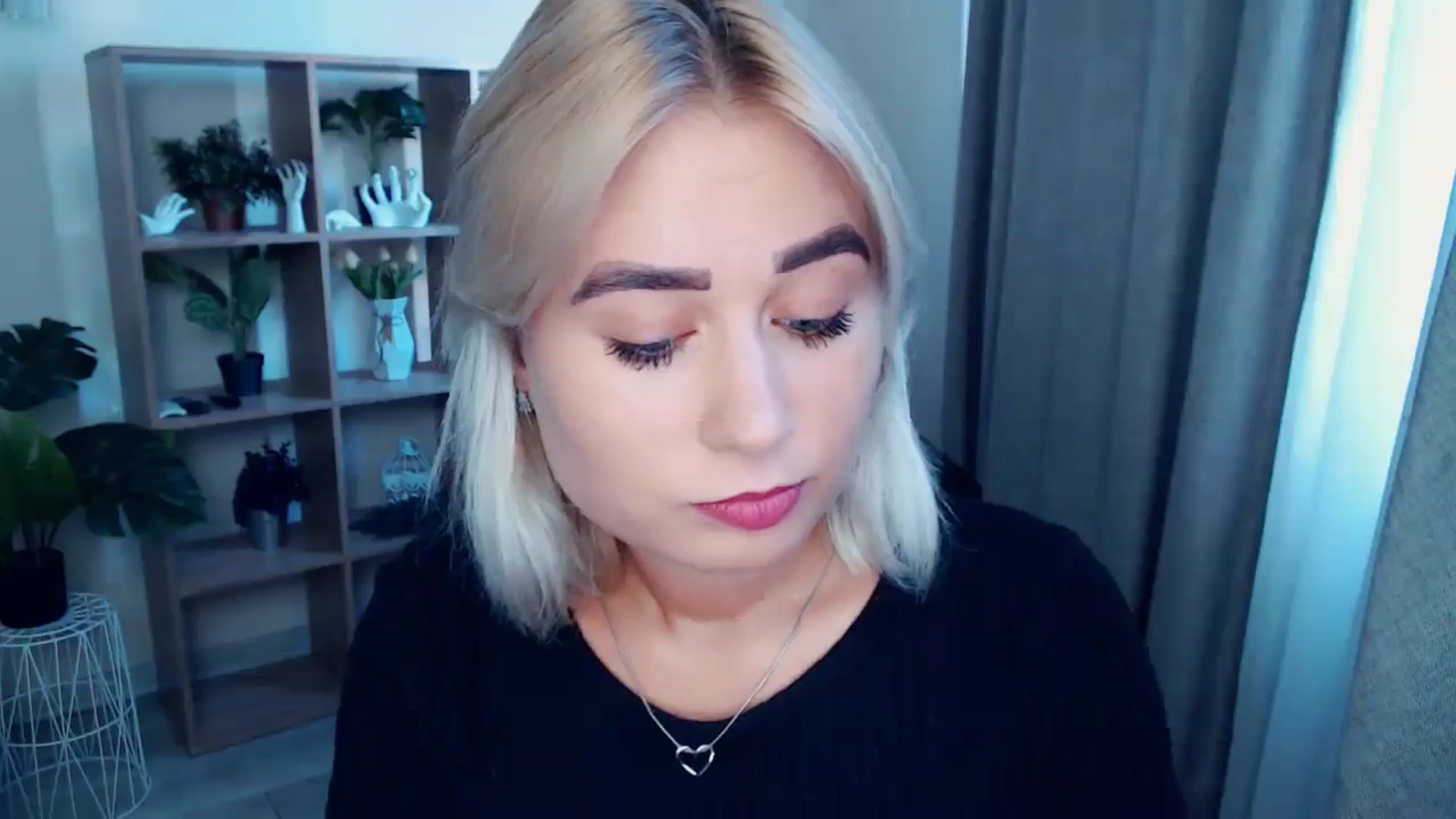 Gallery image thumbnail from Kukla_kolduna's myfreecams stream on, 08/16/2024, 16:36 image 18 of 20