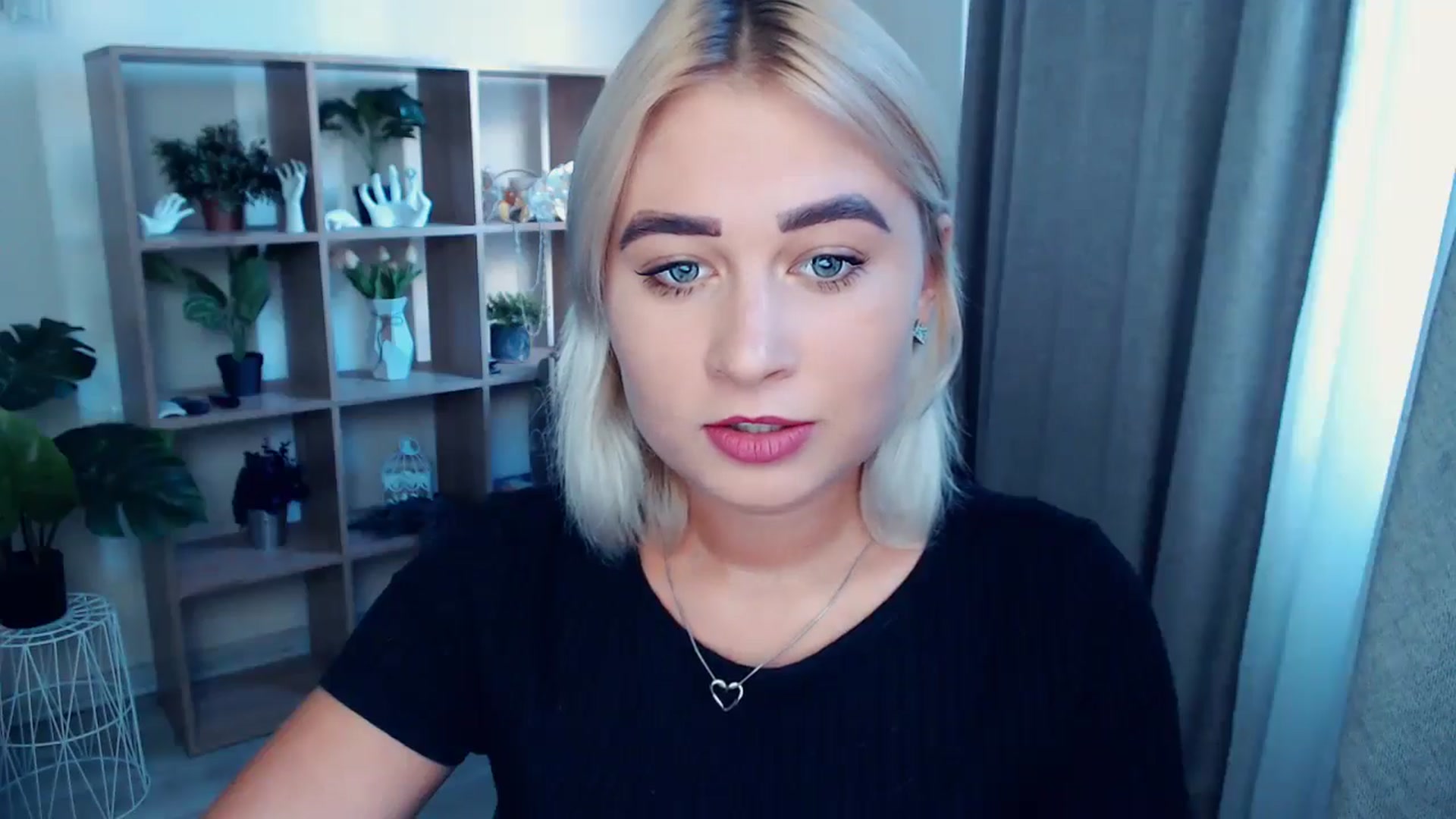 Gallery image thumbnail from Kukla_kolduna's myfreecams stream on, 08/16/2024, 16:36 image 17 of 20