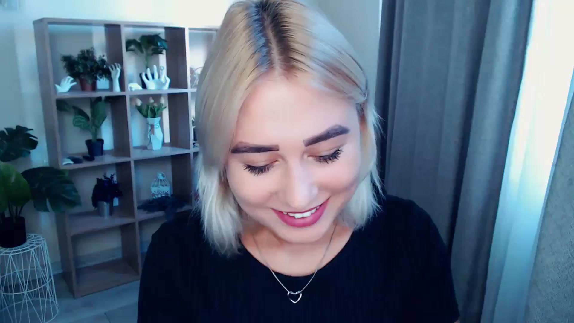 Gallery image thumbnail from Kukla_kolduna's myfreecams stream on, 08/16/2024, 16:36 image 11 of 20