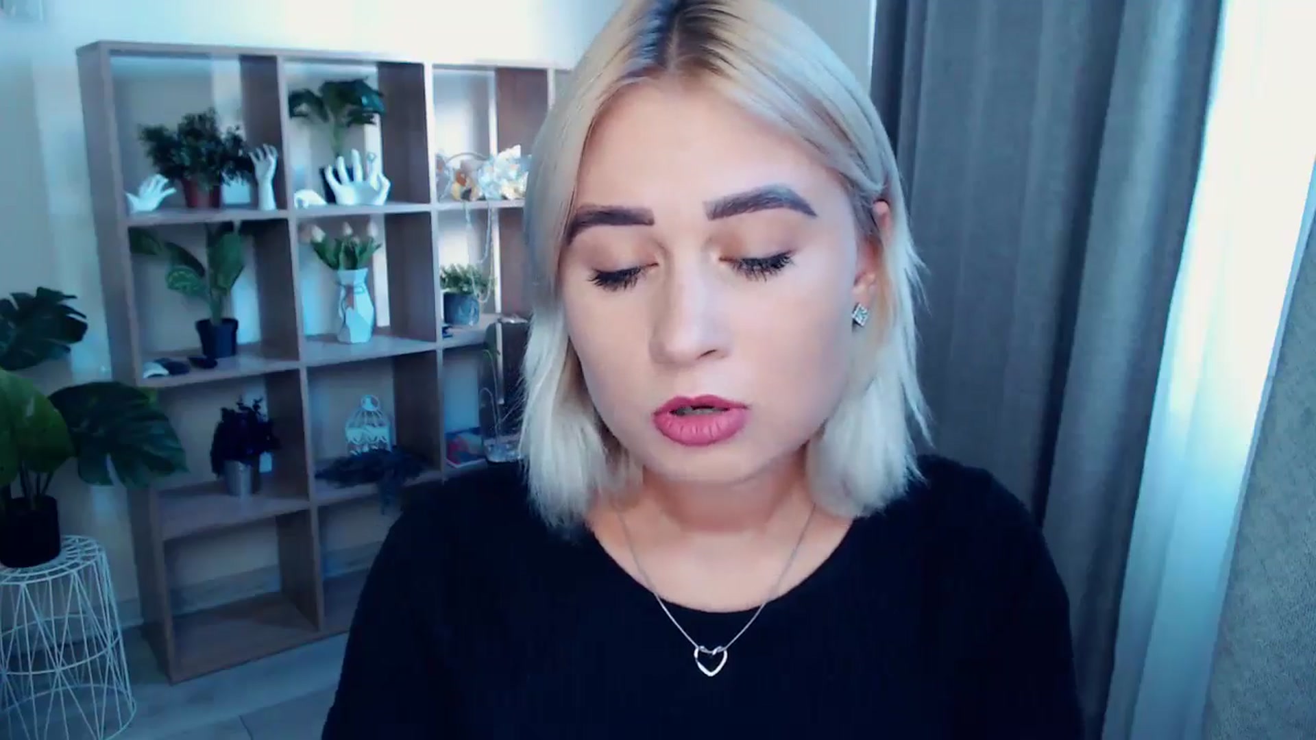 Gallery image thumbnail from Kukla_kolduna's myfreecams stream on, 08/16/2024, 16:36 image 10 of 20