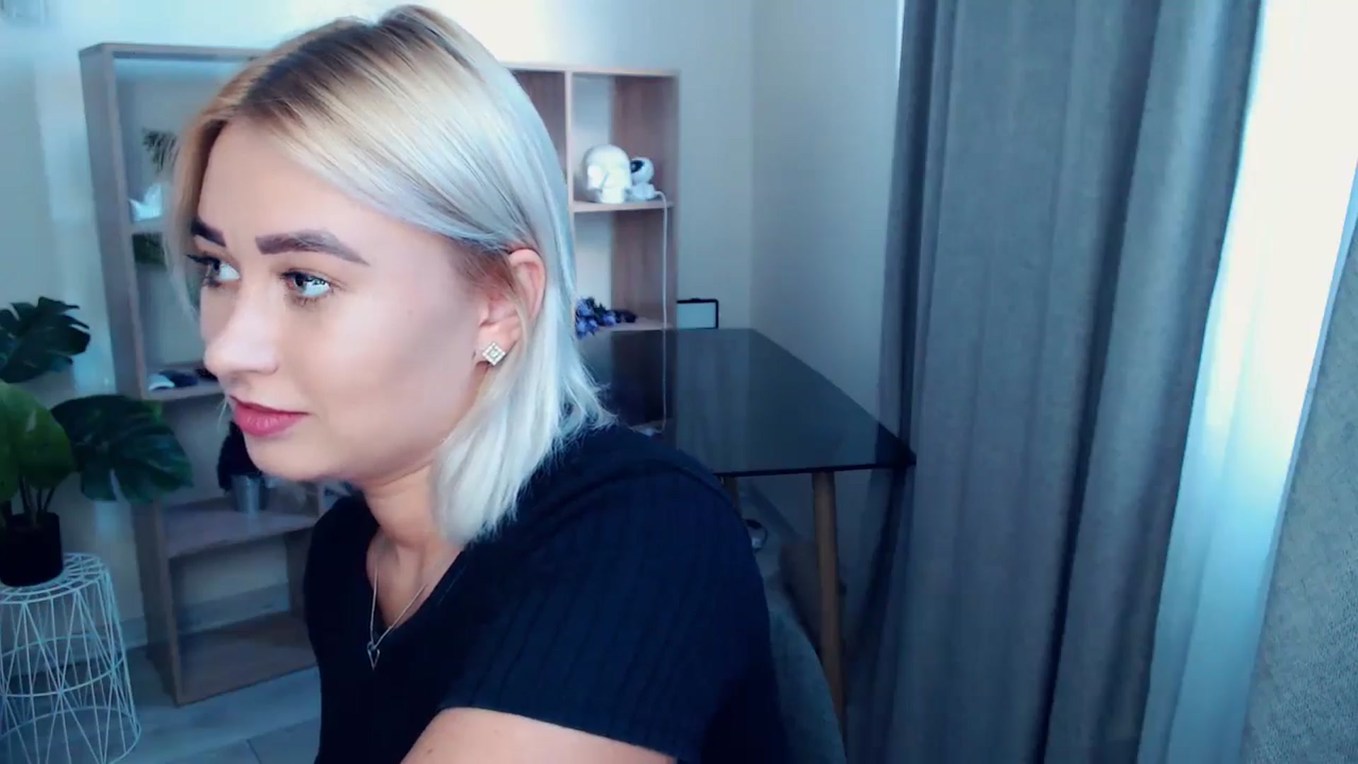 Gallery image thumbnail from Kukla_kolduna's myfreecams stream on, 08/16/2024, 16:36 image 15 of 20