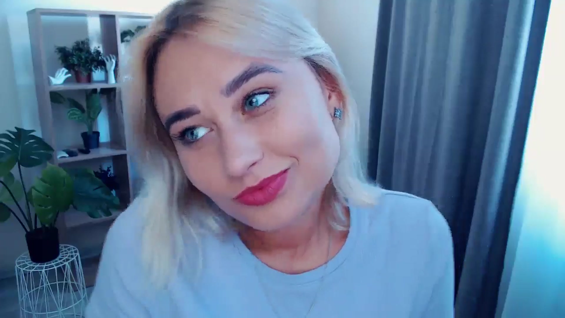 Gallery image thumbnail from Kukla_kolduna's myfreecams stream on, 08/17/2024, 12:42 image 15 of 20