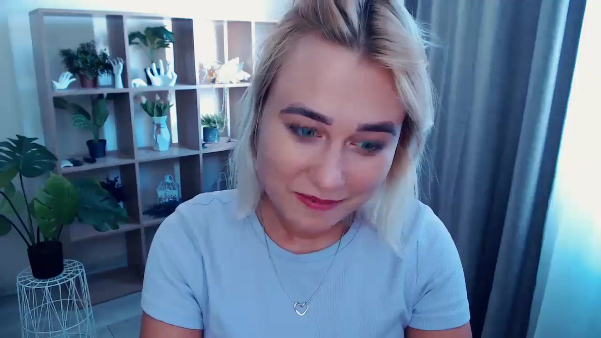 Gallery image thumbnail from Kukla_kolduna's myfreecams stream on, 08/17/2024, 13:30 image 11 of 20