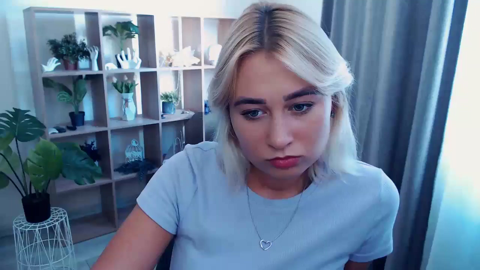 Gallery image thumbnail from Kukla_kolduna's myfreecams stream on, 08/17/2024, 13:30 image 19 of 20