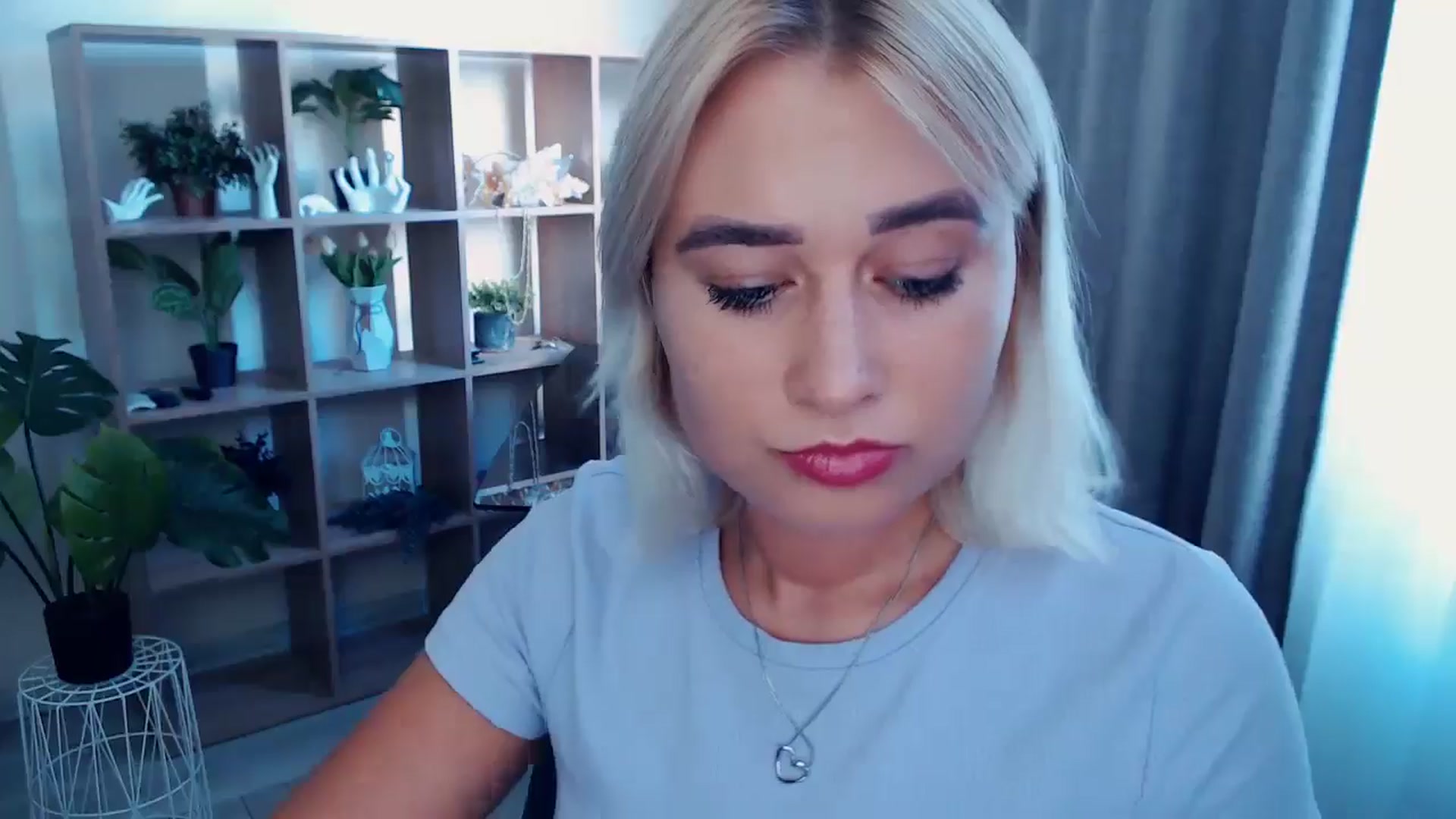 Gallery image thumbnail from Kukla_kolduna's myfreecams stream on, 08/17/2024, 15:29 image 6 of 20
