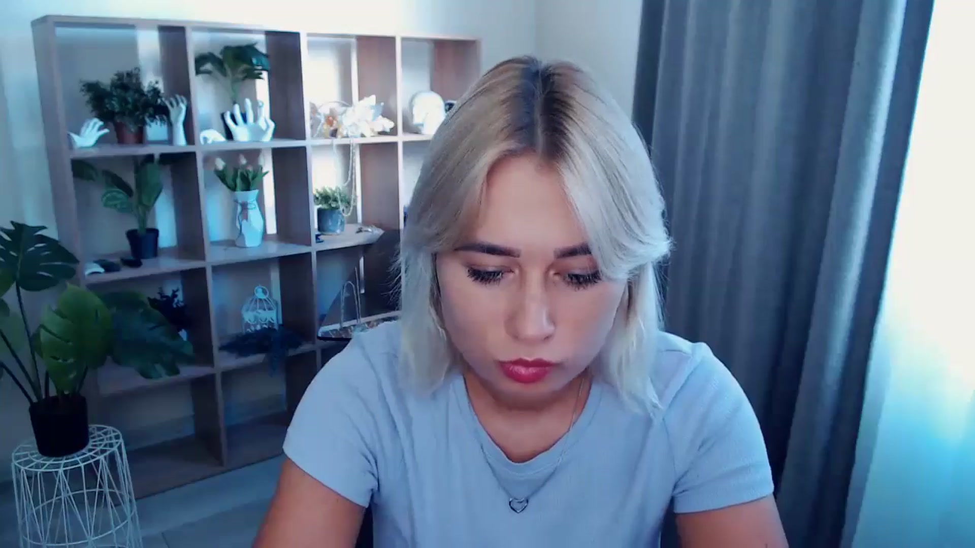 Gallery image thumbnail from Kukla_kolduna's myfreecams stream on, 08/17/2024, 15:29 image 12 of 20