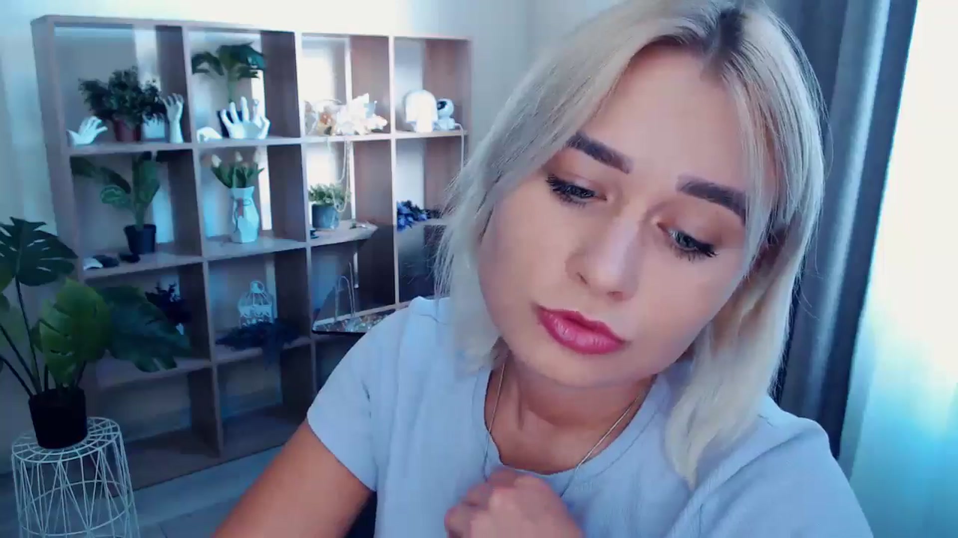 Gallery image thumbnail from Kukla_kolduna's myfreecams stream on, 08/17/2024, 15:29 image 9 of 20