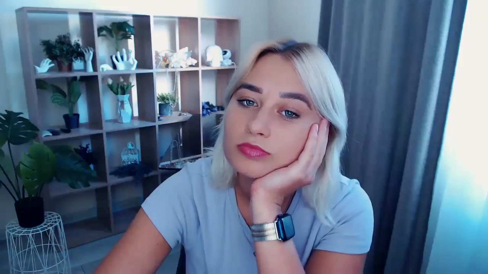 Gallery image thumbnail from Kukla_kolduna's myfreecams stream on, 08/17/2024, 15:29 image 17 of 20