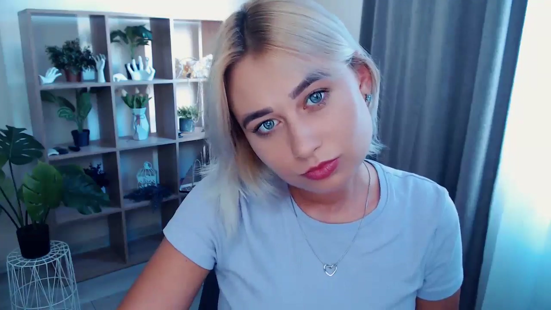 Gallery image thumbnail from Kukla_kolduna's myfreecams stream on, 08/17/2024, 15:29 image 8 of 20