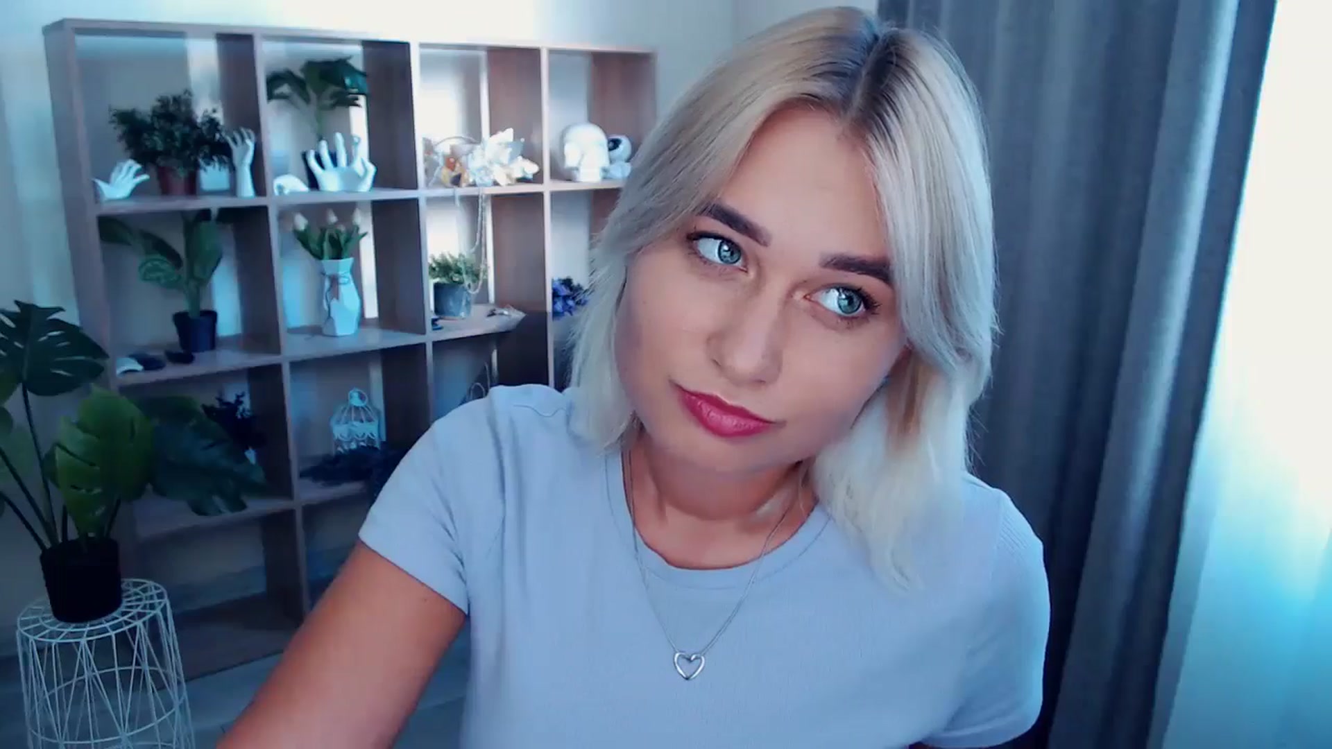 Gallery image thumbnail from Kukla_kolduna's myfreecams stream on, 08/17/2024, 16:19 image 4 of 20