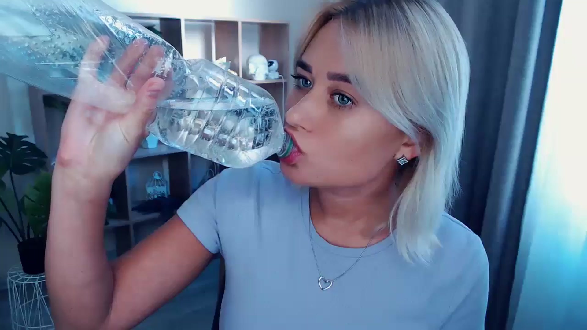 Gallery image thumbnail from Kukla_kolduna's myfreecams stream on, 08/17/2024, 16:19 image 2 of 20