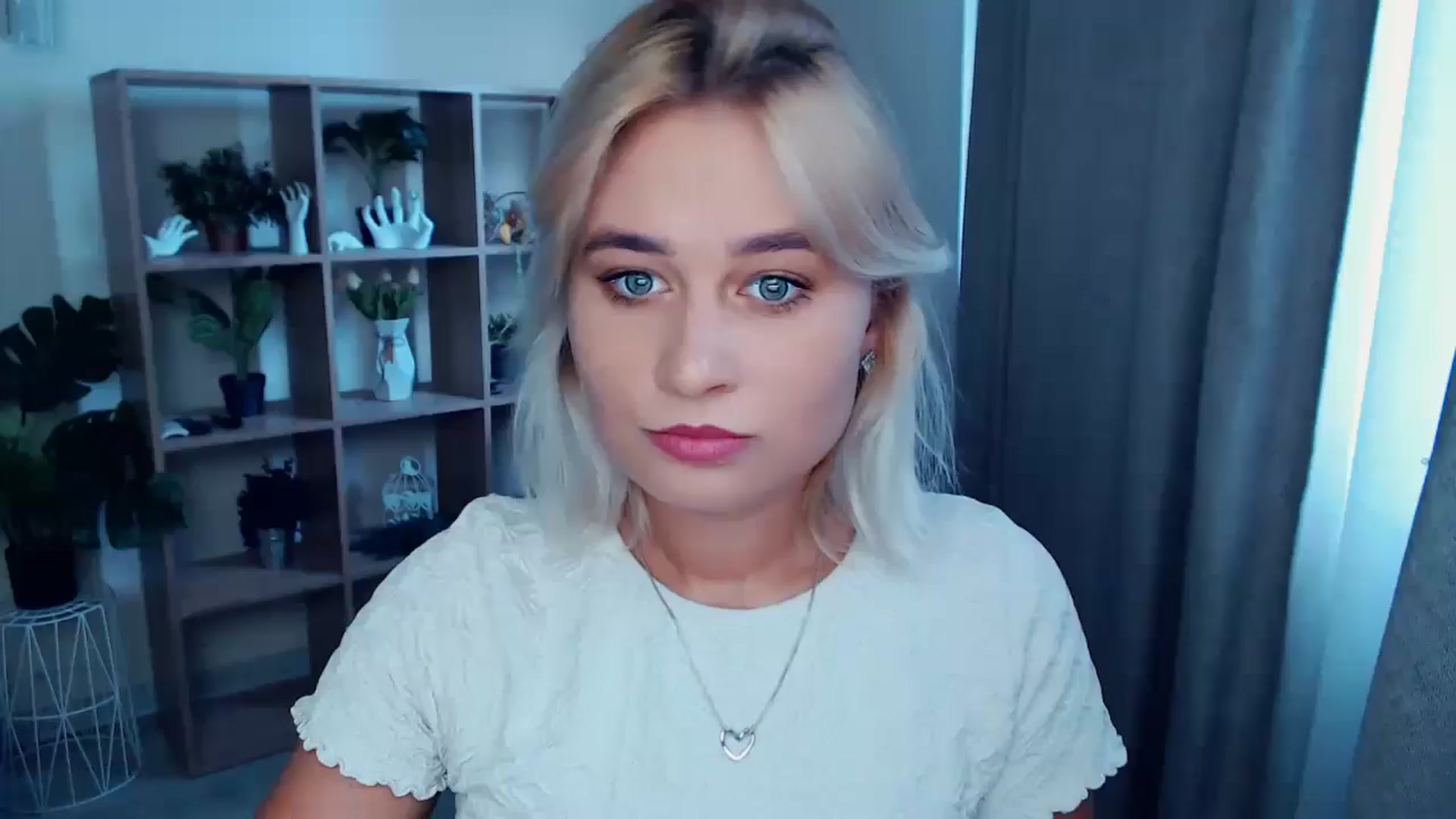 Gallery image thumbnail from Kukla_kolduna's myfreecams stream on, 08/18/2024, 15:46 image 11 of 20