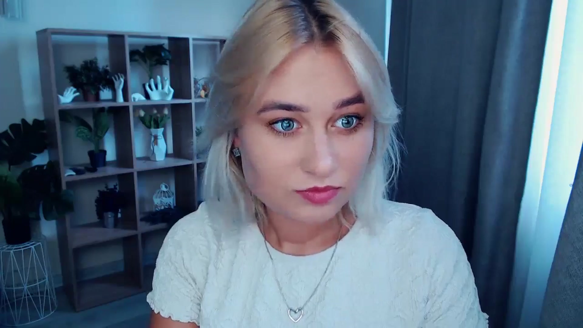 Gallery image thumbnail from Kukla_kolduna's myfreecams stream on, 08/18/2024, 15:46 image 6 of 20