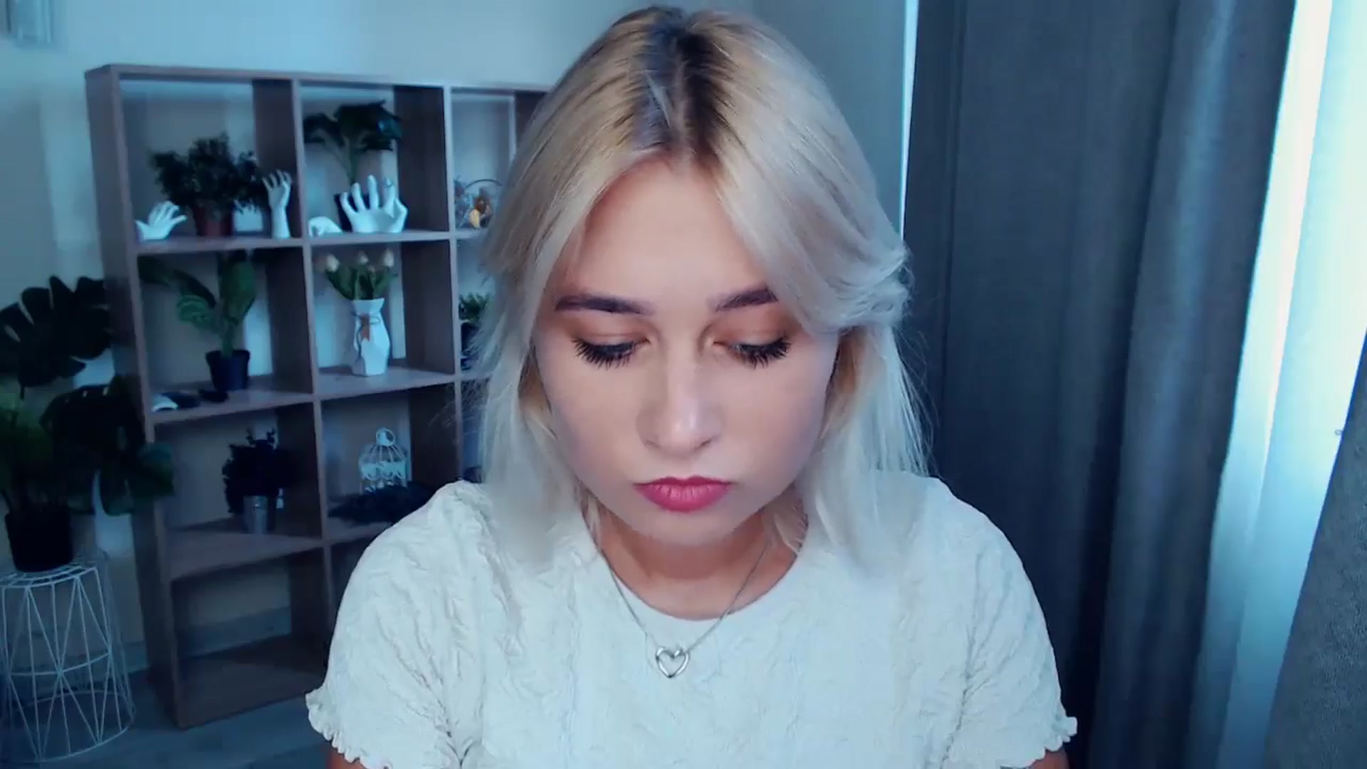 Gallery image thumbnail from Kukla_kolduna's myfreecams stream on, 08/18/2024, 15:46 image 18 of 20