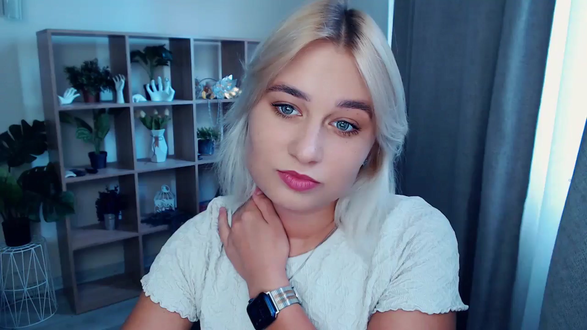 Gallery image thumbnail from Kukla_kolduna's myfreecams stream on, 08/18/2024, 15:46 image 3 of 20