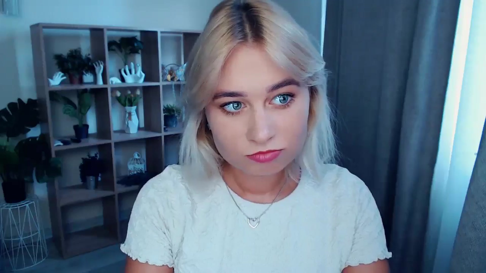 Gallery image thumbnail from Kukla_kolduna's myfreecams stream on, 08/18/2024, 15:46 image 13 of 20