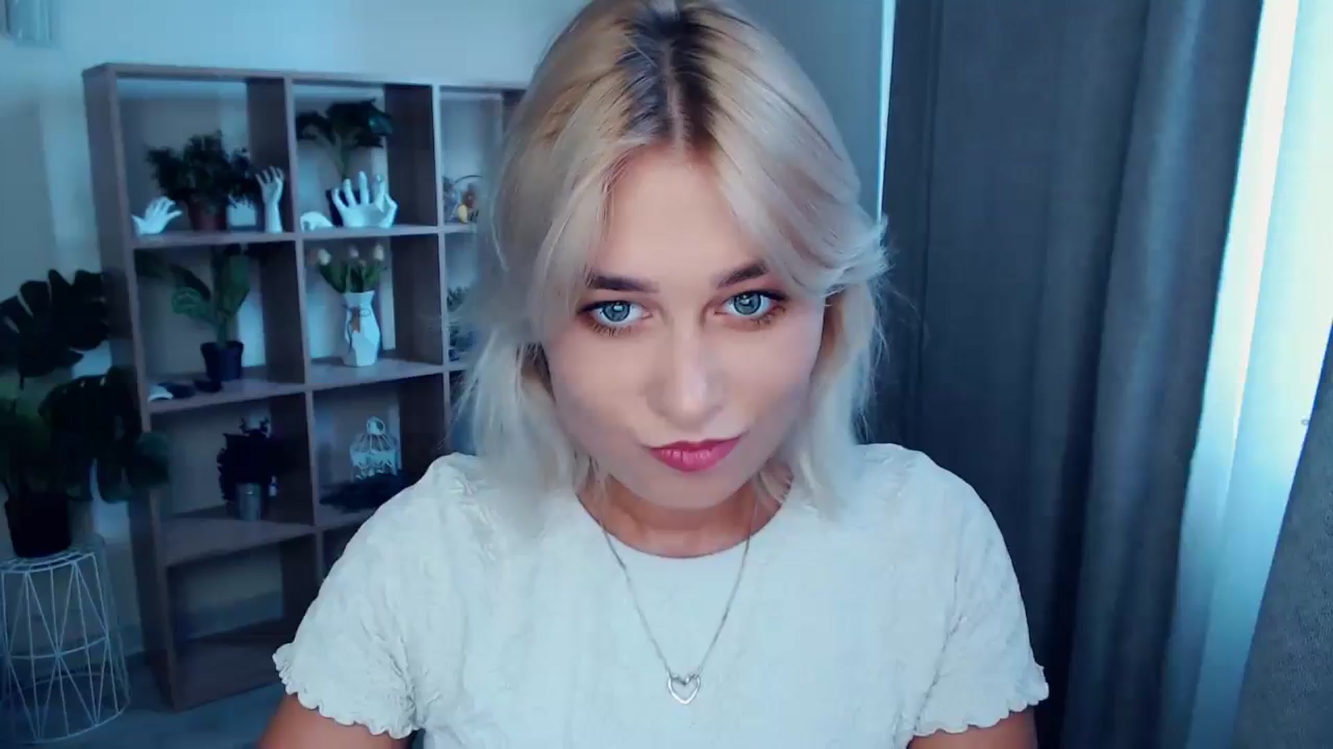 Gallery image thumbnail from Kukla_kolduna's myfreecams stream on, 08/18/2024, 15:46 image 10 of 20