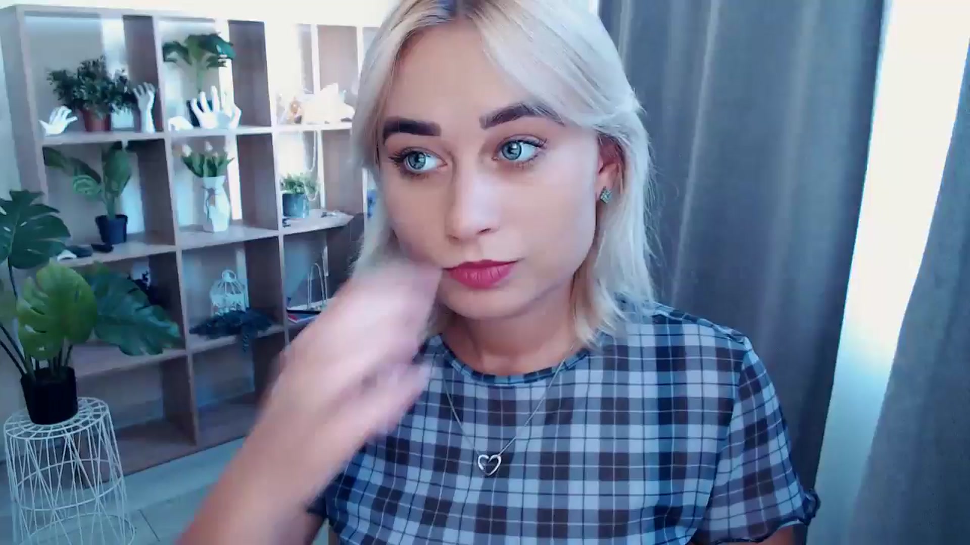Gallery image thumbnail from Kukla_kolduna's myfreecams stream on, 08/21/2024, 13:07 image 1 of 20
