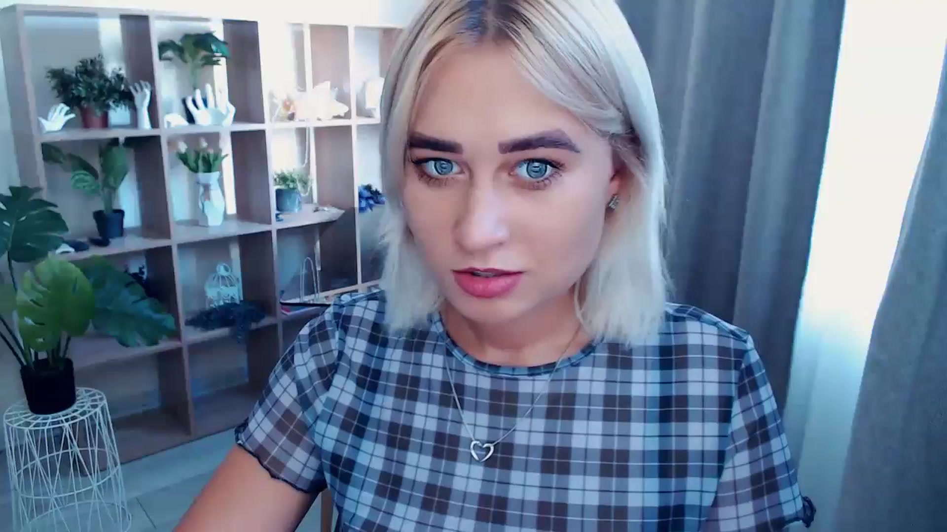 Gallery image thumbnail from Kukla_kolduna's myfreecams stream on, 08/21/2024, 13:57 image 12 of 20