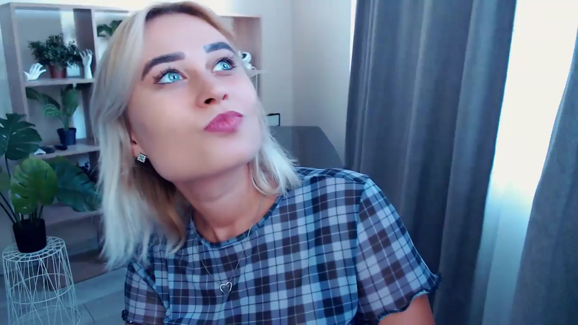 Gallery image thumbnail from Kukla_kolduna's myfreecams stream on, 08/21/2024, 13:57 image 4 of 20