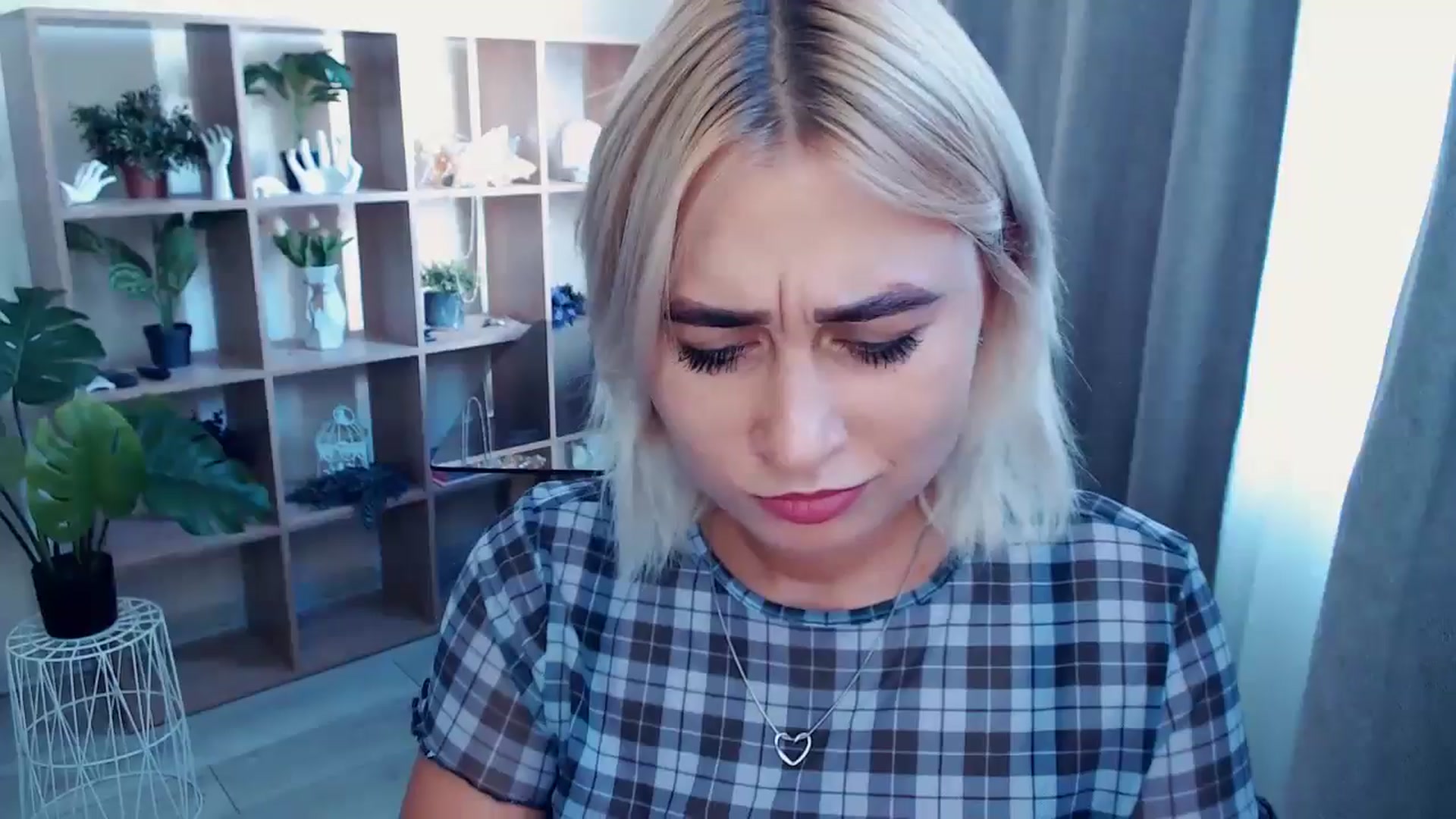 Gallery image thumbnail from Kukla_kolduna's myfreecams stream on, 08/21/2024, 13:57 image 11 of 20