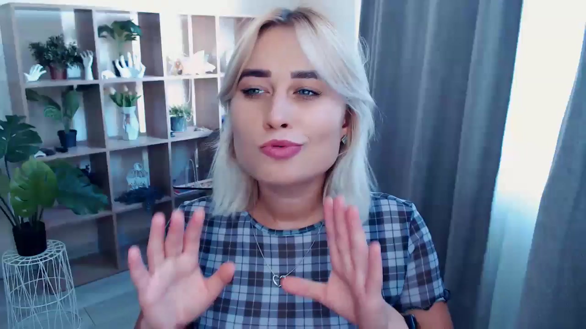 Gallery image thumbnail from Kukla_kolduna's myfreecams stream on, 08/21/2024, 13:57 image 18 of 20