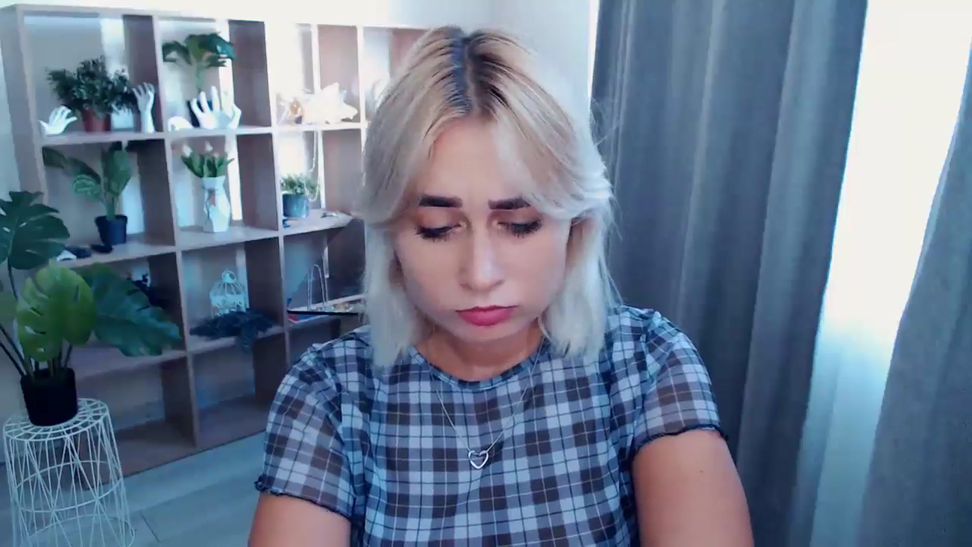Gallery image thumbnail from Kukla_kolduna's myfreecams stream on, 08/21/2024, 13:57 image 19 of 20