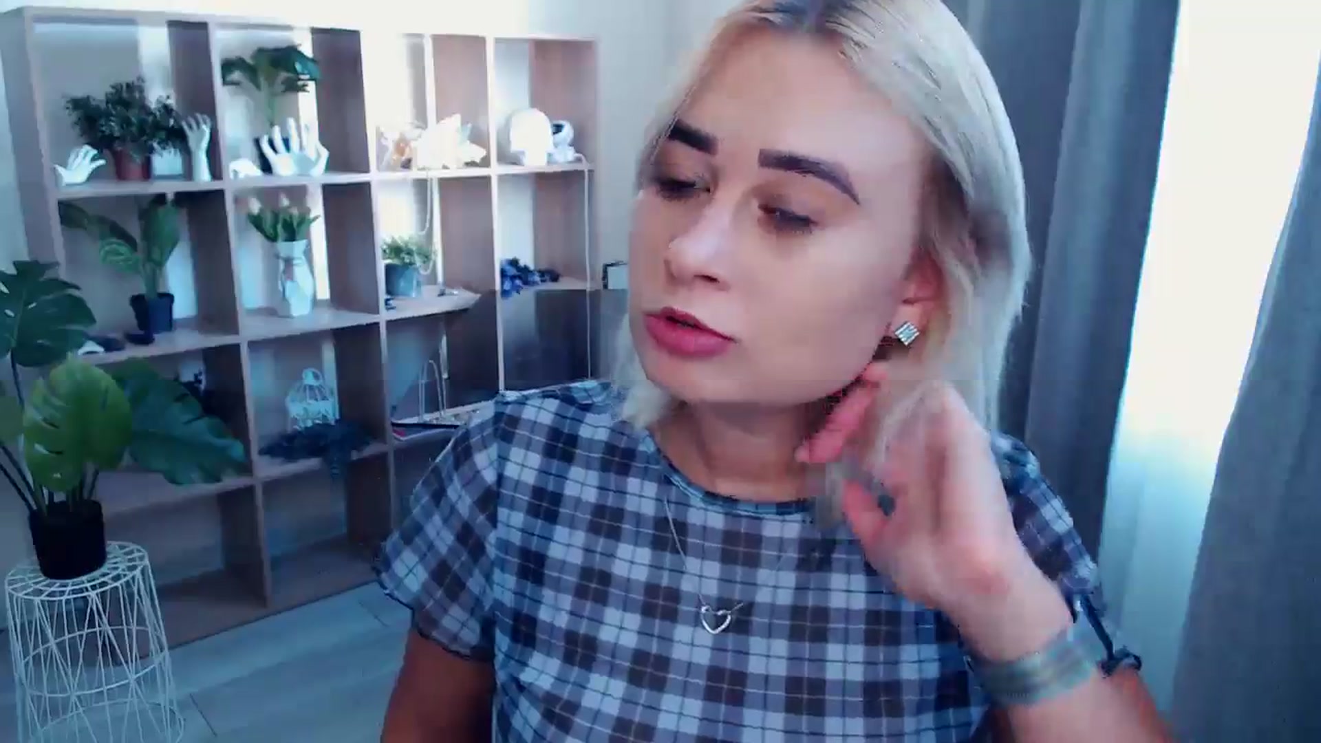 Gallery image thumbnail from Kukla_kolduna's myfreecams stream on, 08/21/2024, 13:57 image 8 of 20