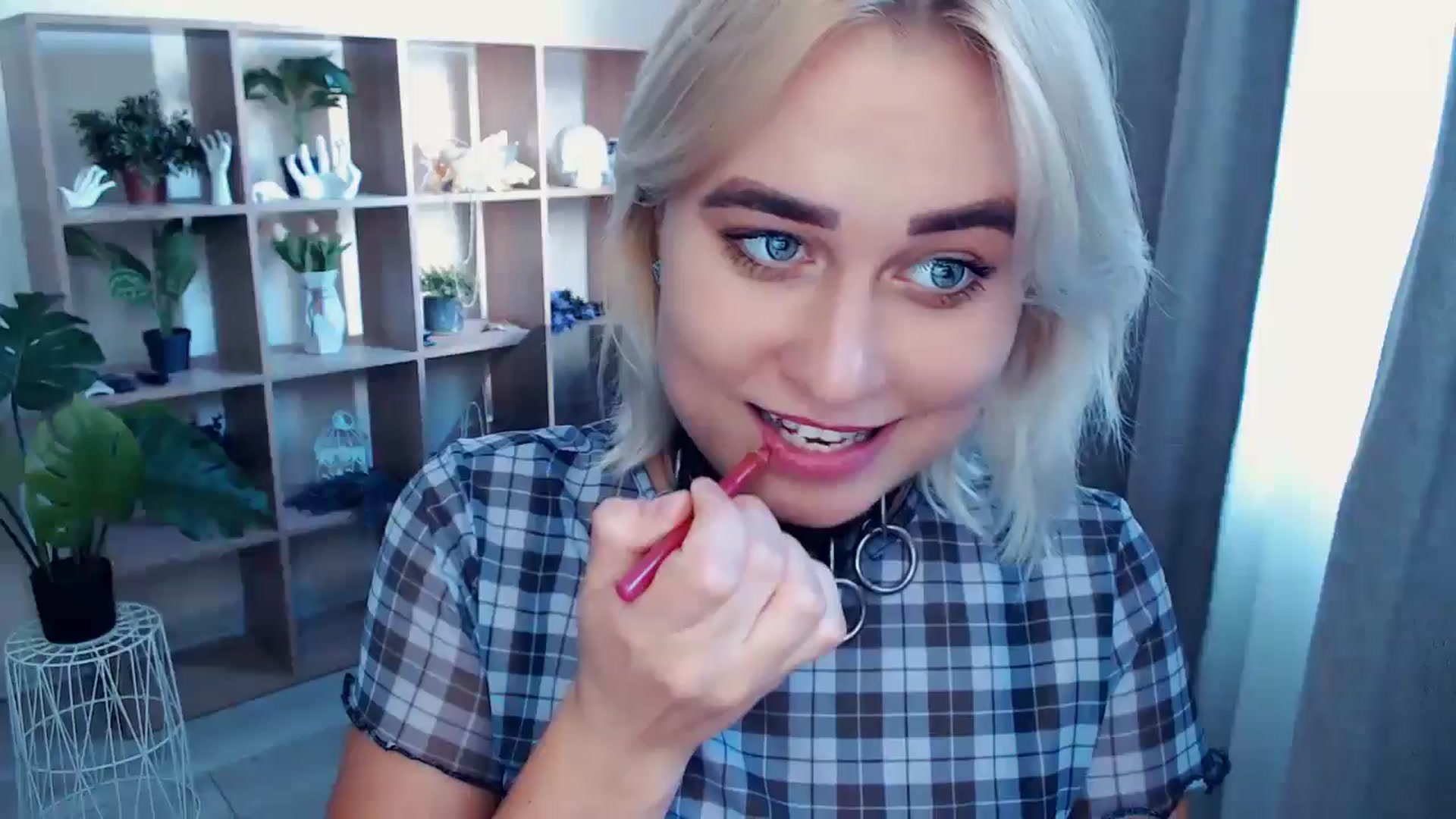 Gallery image thumbnail from Kukla_kolduna's myfreecams stream on, 08/21/2024, 15:03 image 11 of 20