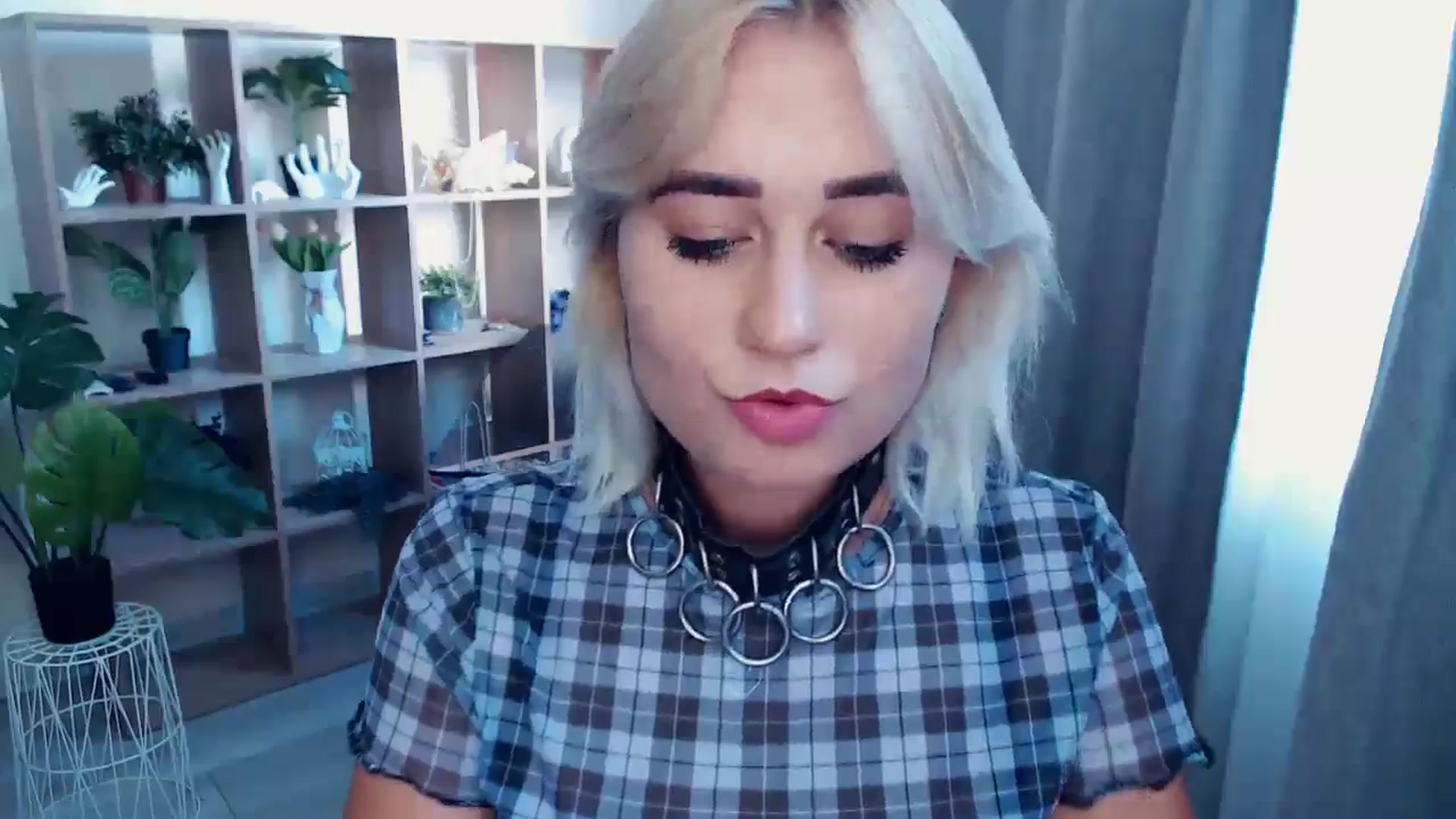 Gallery image thumbnail from Kukla_kolduna's myfreecams stream on, 08/21/2024, 15:03 image 5 of 20