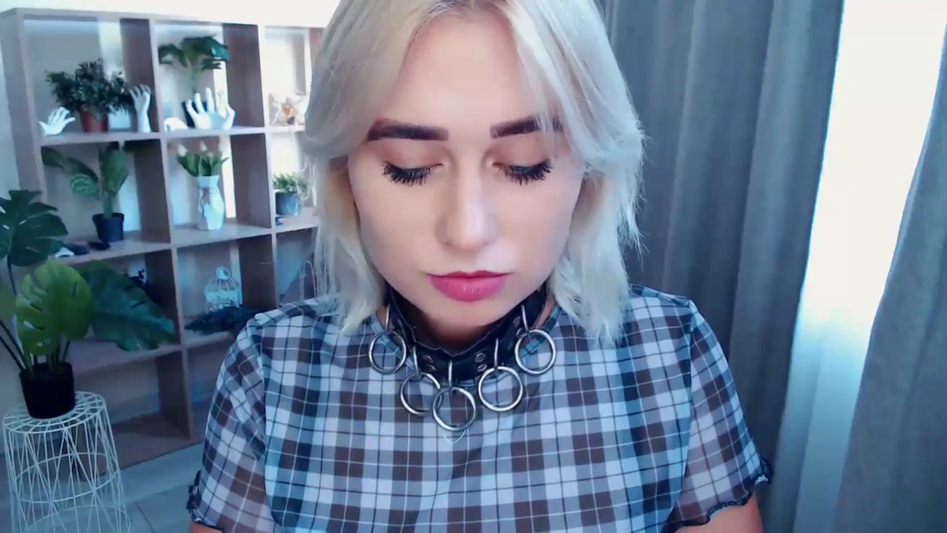 Gallery image thumbnail from Kukla_kolduna's myfreecams stream on, 08/21/2024, 15:03 image 14 of 20