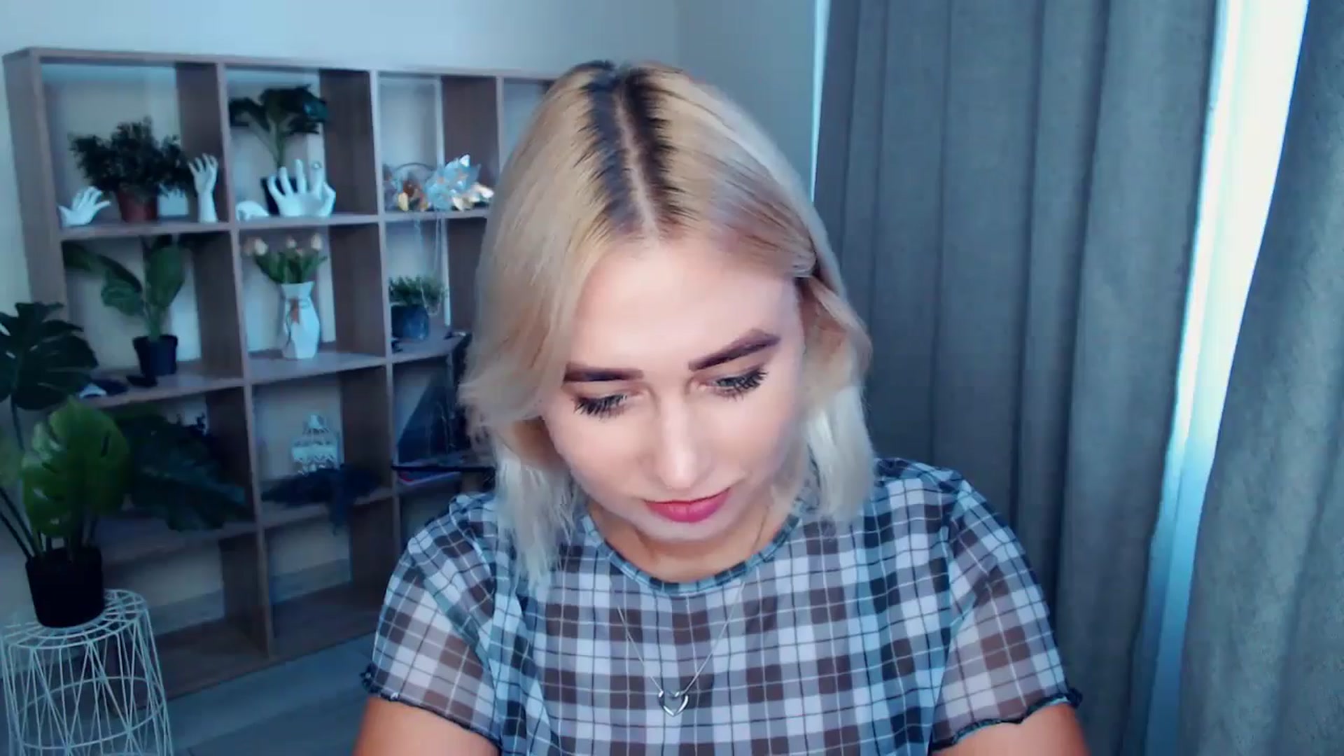 Gallery image thumbnail from Kukla_kolduna's myfreecams stream on, 08/21/2024, 17:01 image 3 of 20