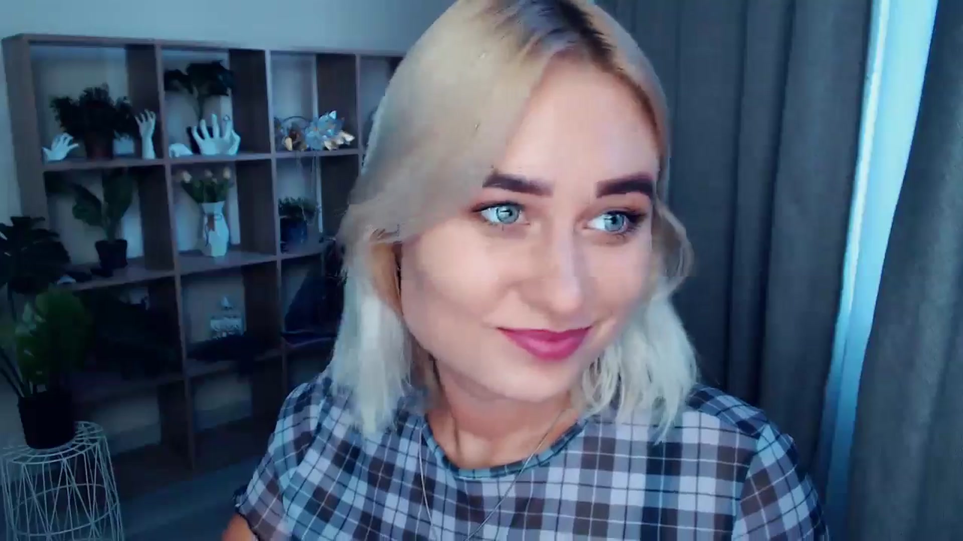Gallery image thumbnail from Kukla_kolduna's myfreecams stream on, 08/21/2024, 17:01 image 6 of 20