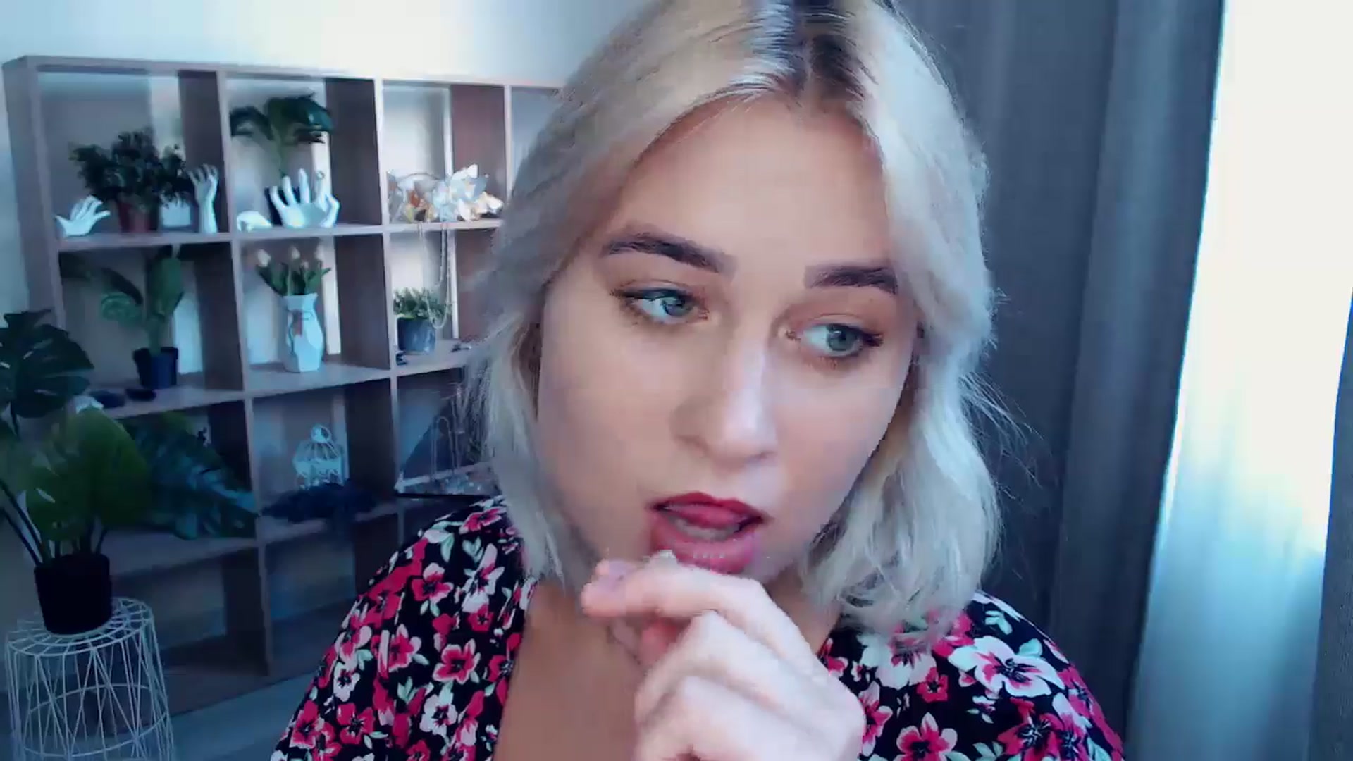 Gallery image thumbnail from Kukla_kolduna's myfreecams stream on, 08/22/2024, 15:55 image 6 of 20