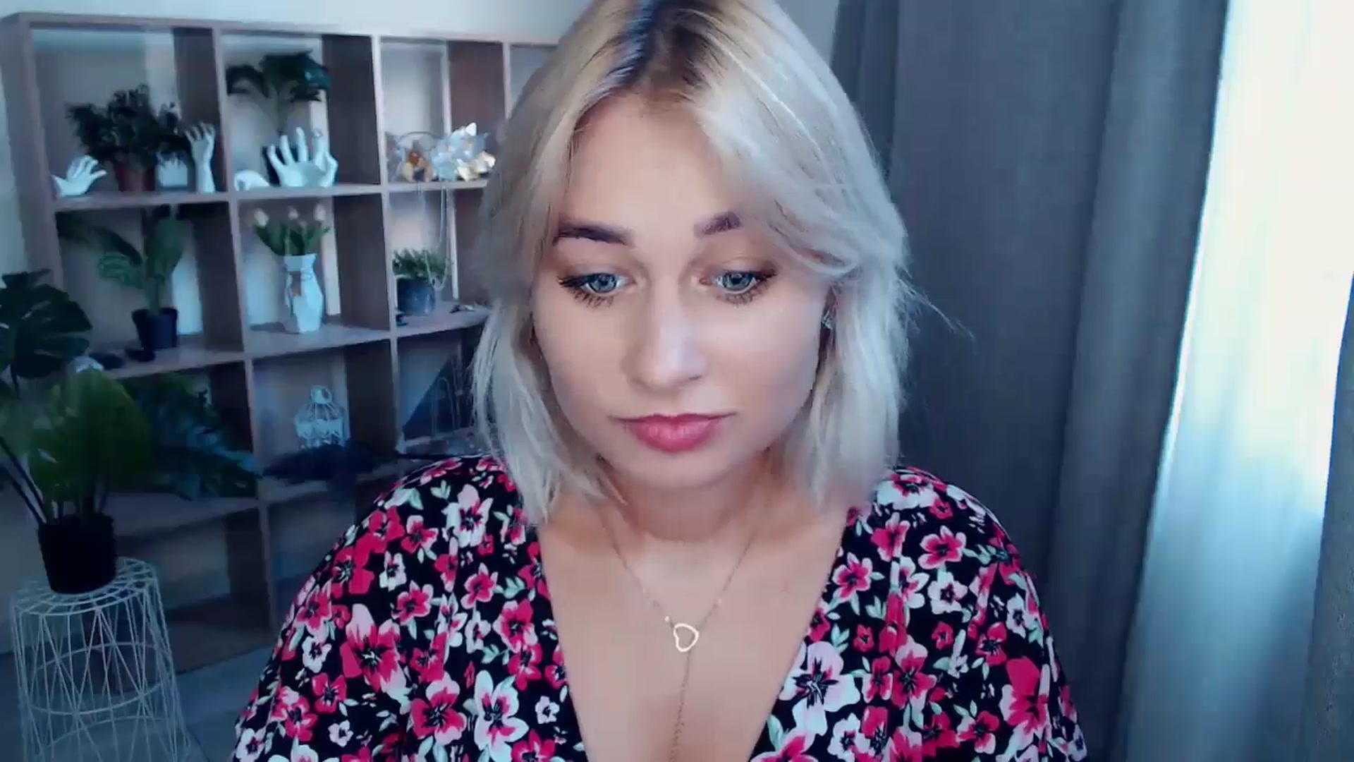 Gallery image thumbnail from Kukla_kolduna's myfreecams stream on, 08/22/2024, 16:16 image 4 of 20