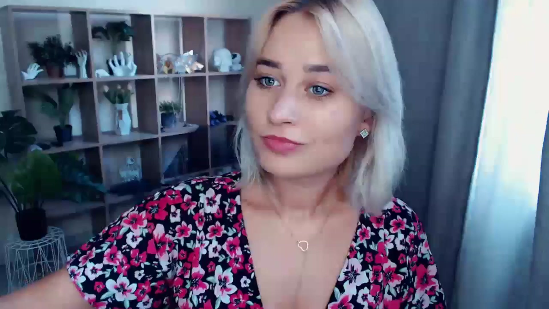 Gallery image thumbnail from Kukla_kolduna's myfreecams stream on, 08/22/2024, 16:16 image 8 of 20