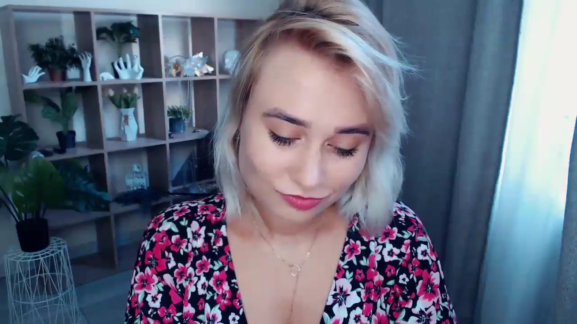 Gallery image thumbnail from Kukla_kolduna's myfreecams stream on, 08/22/2024, 16:16 image 13 of 20