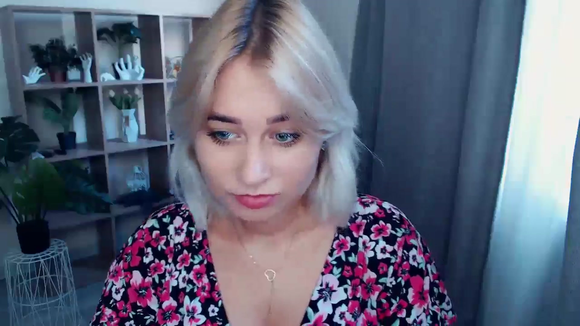Gallery image thumbnail from Kukla_kolduna's myfreecams stream on, 08/22/2024, 16:16 image 5 of 20