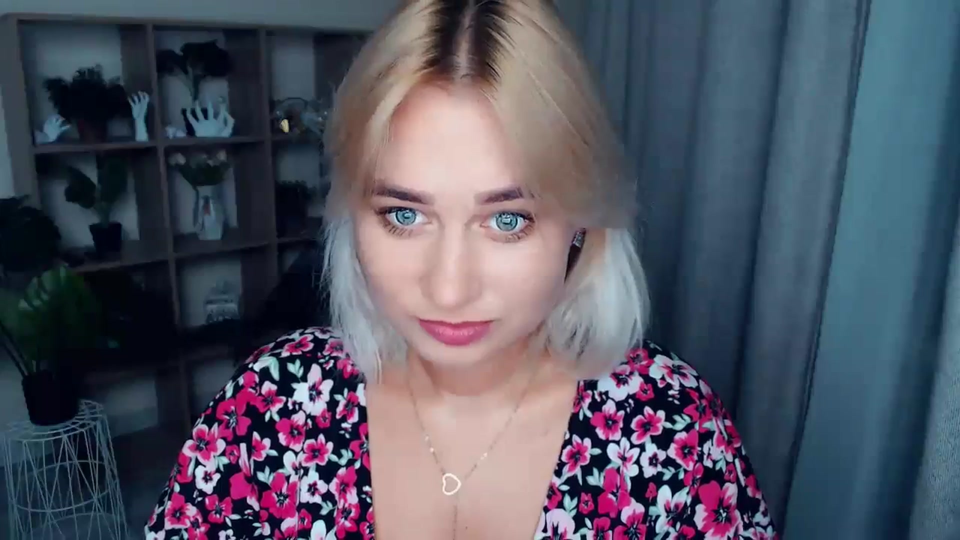 Gallery image thumbnail from Kukla_kolduna's myfreecams stream on, 08/22/2024, 18:05 image 17 of 20