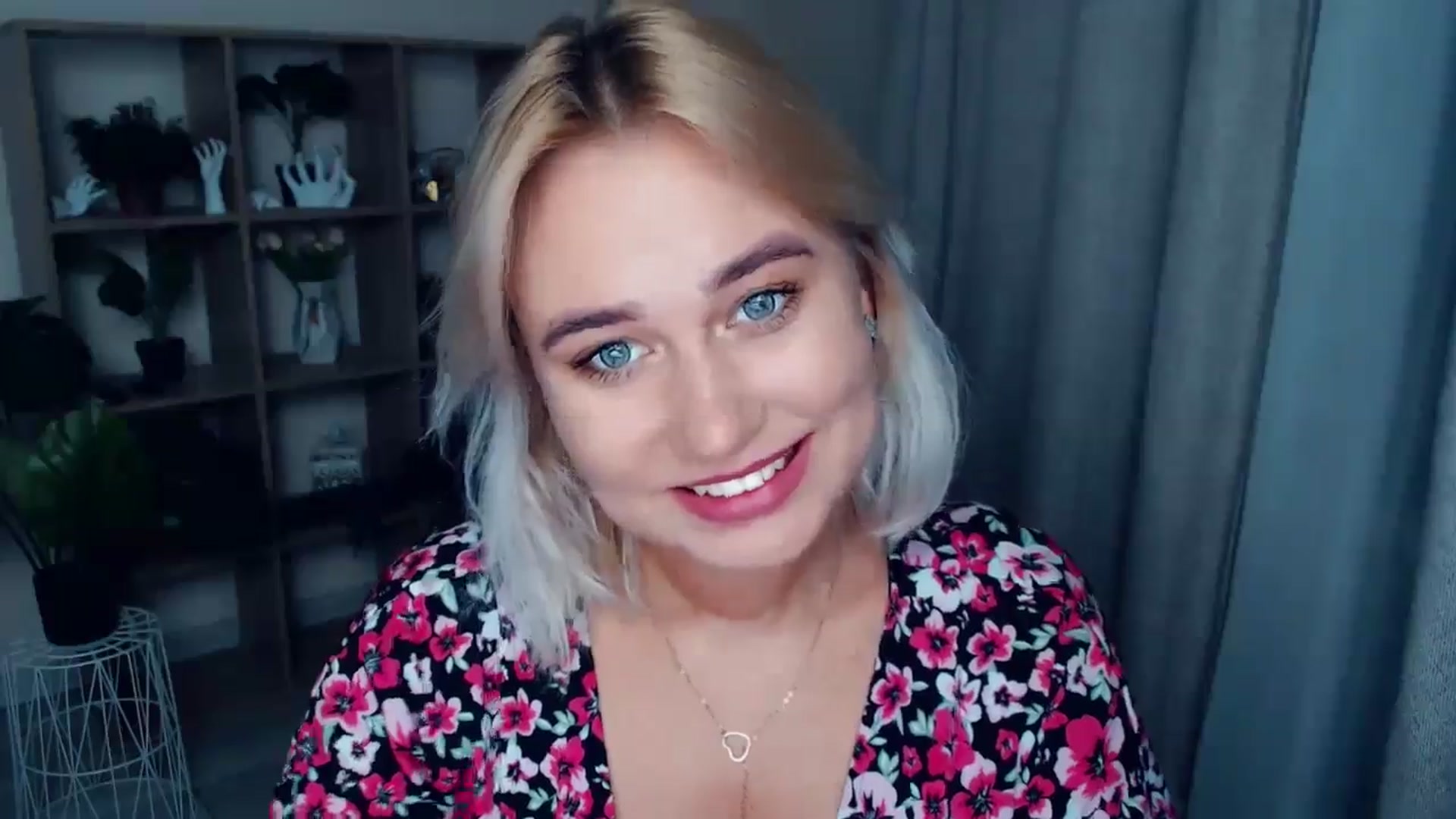 Gallery image thumbnail from Kukla_kolduna's myfreecams stream on, 08/22/2024, 18:05 image 13 of 20