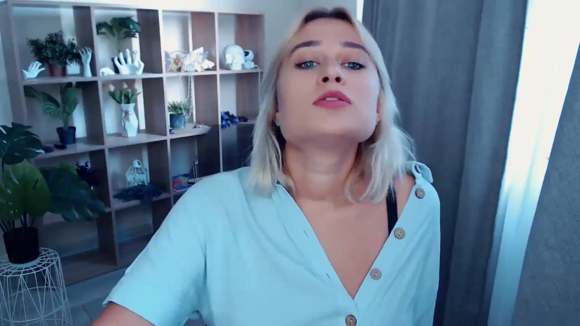 Gallery image thumbnail from Kukla_kolduna's myfreecams stream on, 08/23/2024, 15:04 image 16 of 20