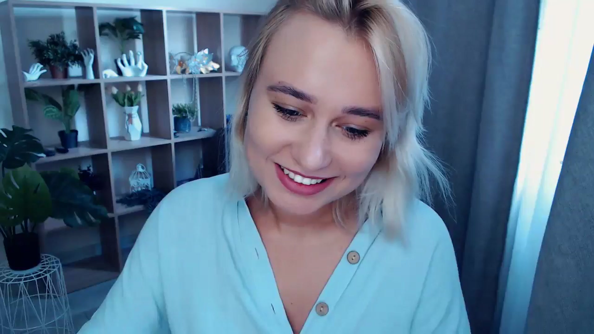 Gallery image thumbnail from Kukla_kolduna's myfreecams stream on, 08/23/2024, 15:04 image 9 of 20