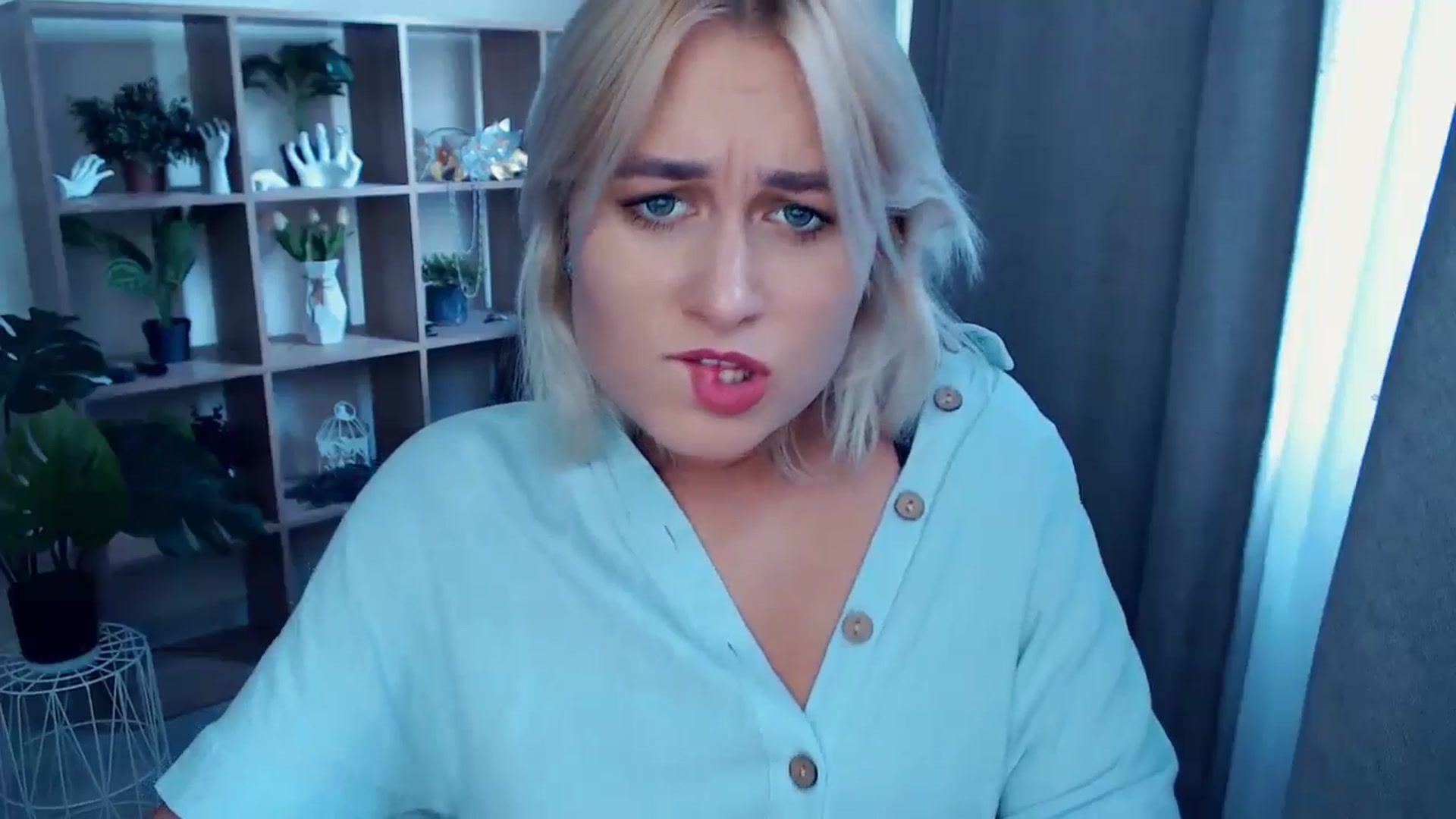 Gallery image thumbnail from Kukla_kolduna's myfreecams stream on, 08/23/2024, 15:04 image 11 of 20
