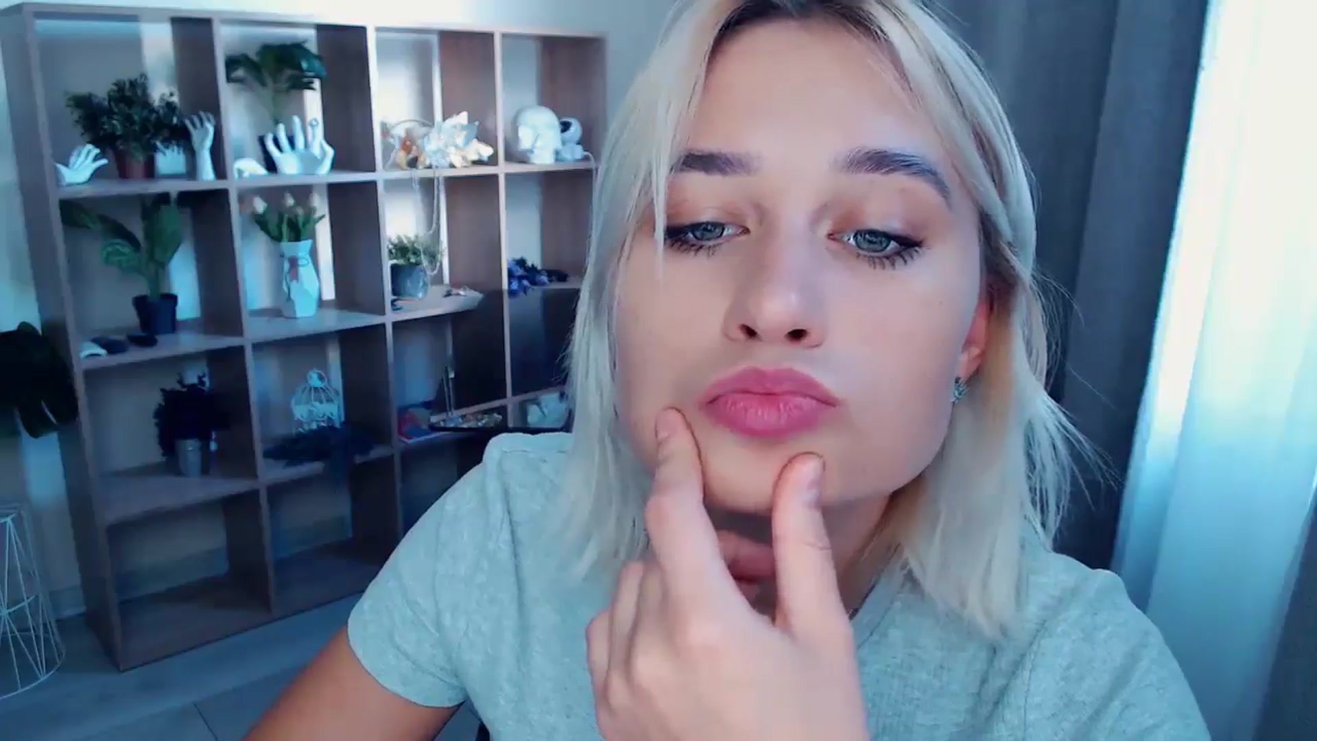 Gallery image thumbnail from Kukla_kolduna's myfreecams stream on, 08/24/2024, 16:25 image 14 of 20