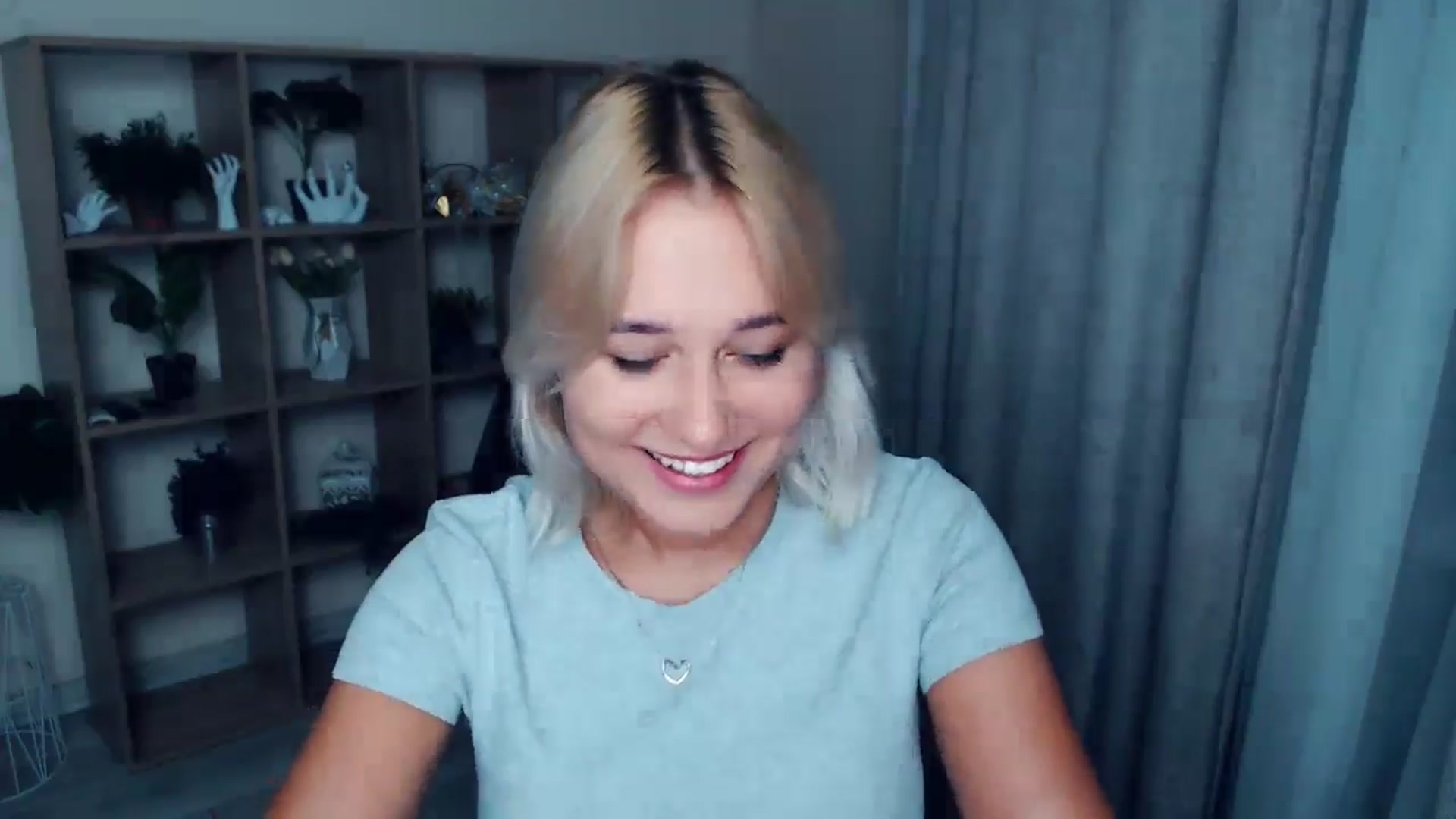 Gallery image thumbnail from Kukla_kolduna's myfreecams stream on, 08/24/2024, 18:42 image 13 of 20