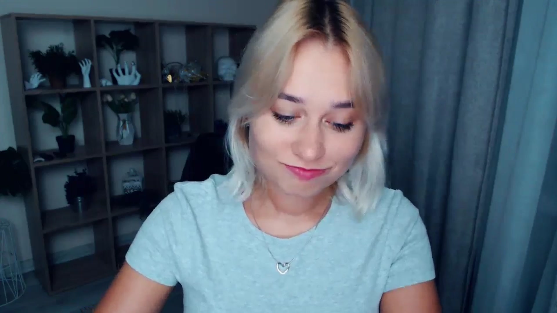 Gallery image thumbnail from Kukla_kolduna's myfreecams stream on, 08/24/2024, 18:42 image 12 of 20